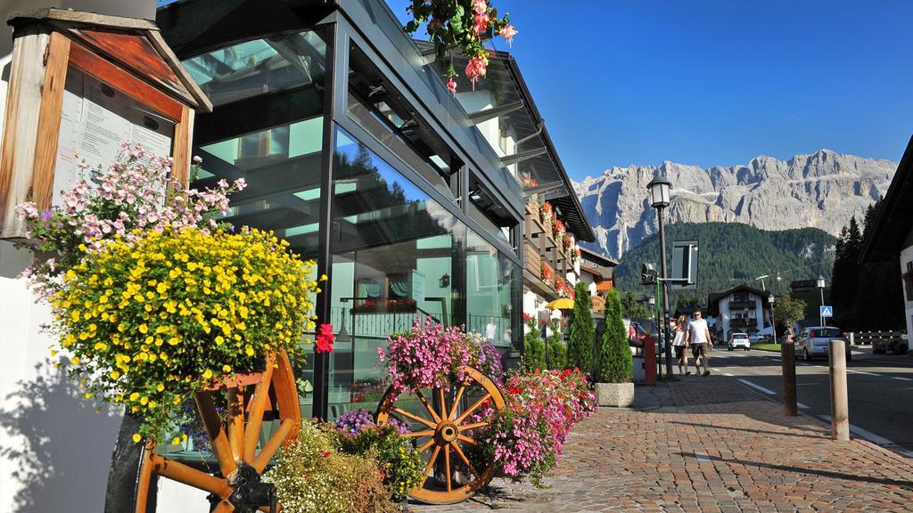 Hotel Des Alpes Selva di Val Gardena Exteriér fotografie
